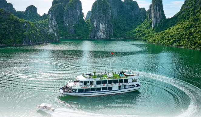 Du Thuyền Hạ Long